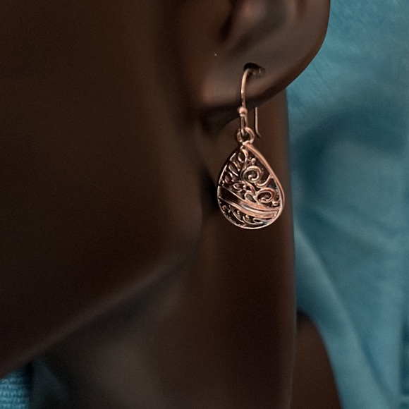 Necklace and earrings set - Picture 2 of 2